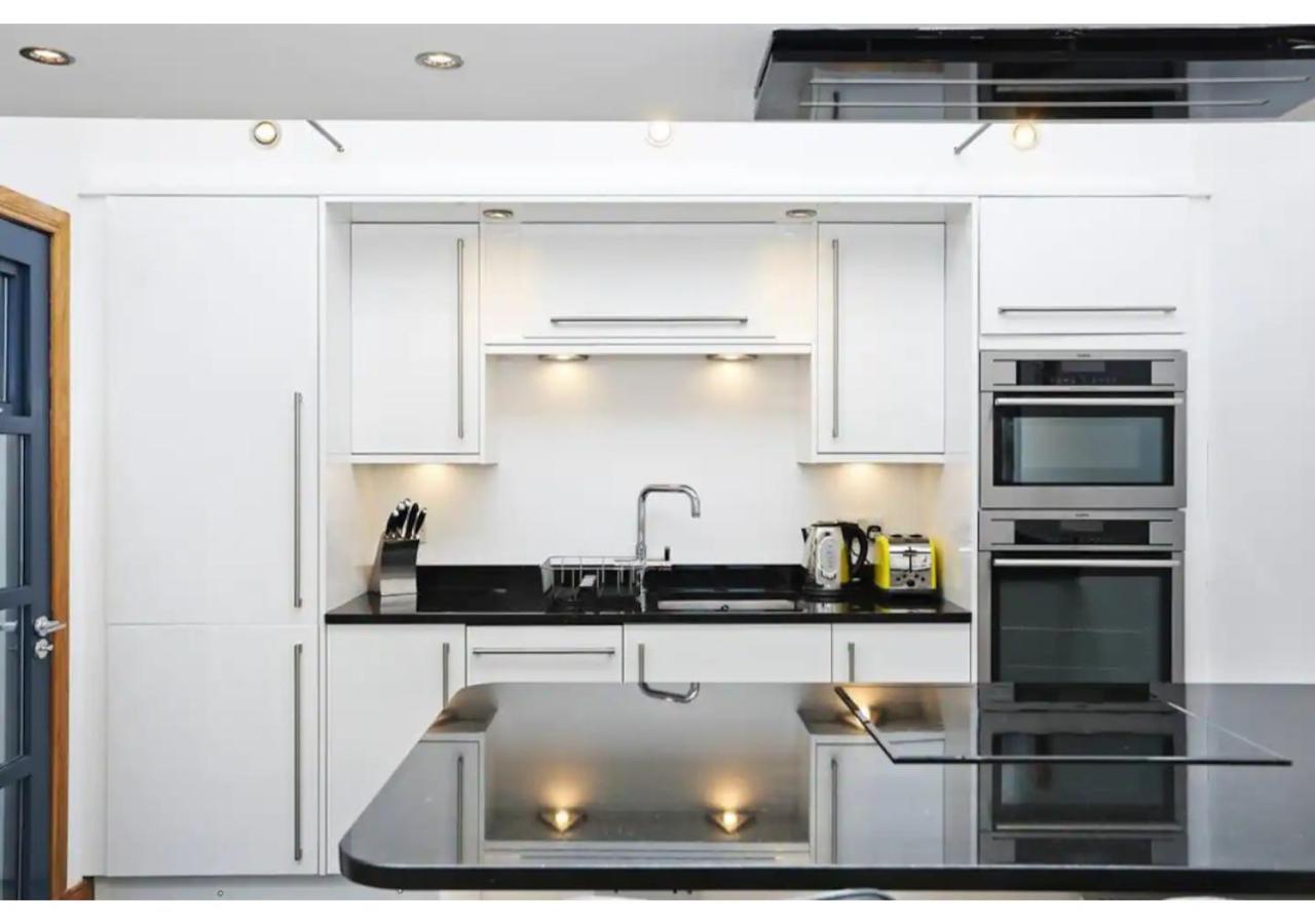 Altido Cosy 2-Bed Apt In The Old Town With Mezzanine Apartment Edinburgh Exterior photo